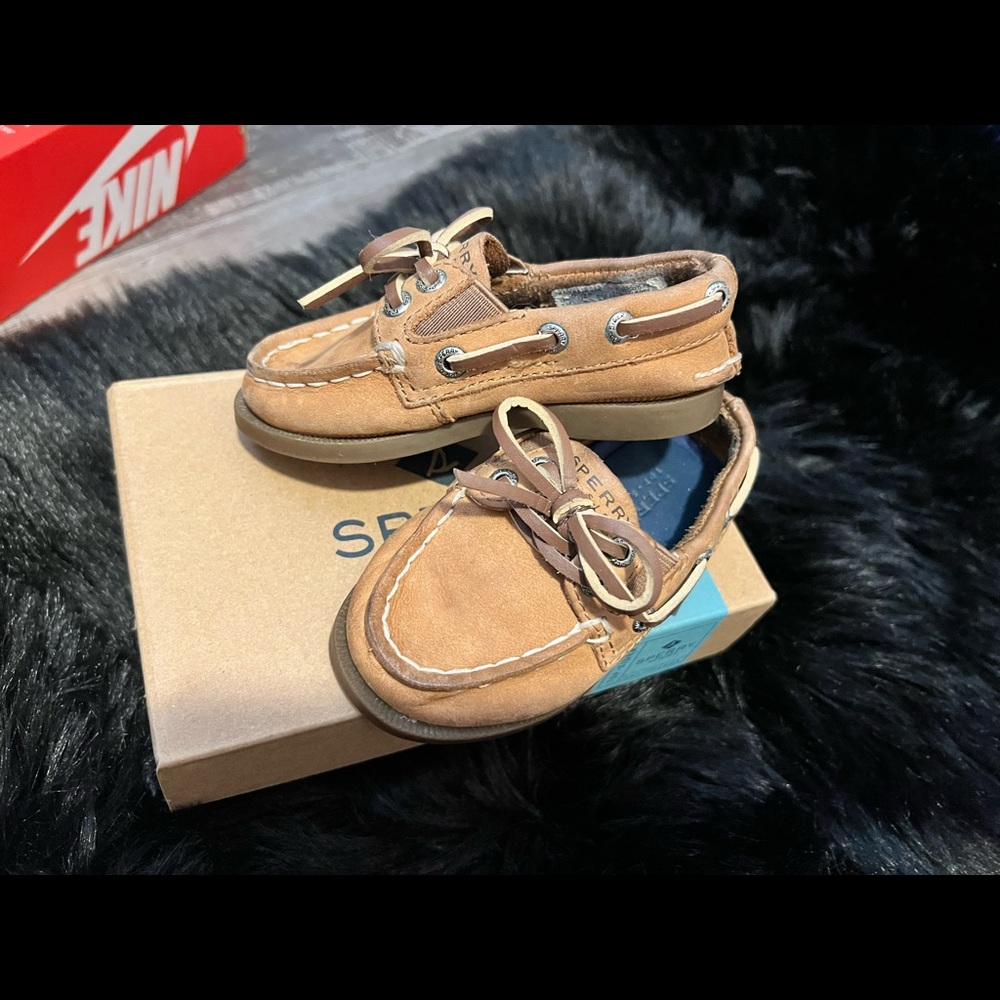Toddler boys Sperry’s